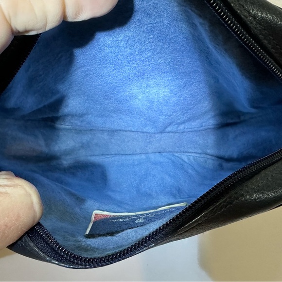 Gucci GG Canvas Plus Clutch - Picture 7 of 9